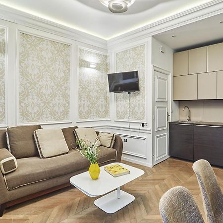 Apartment Louvre Museum By Studio Prestige Párizs Kültér fotó
