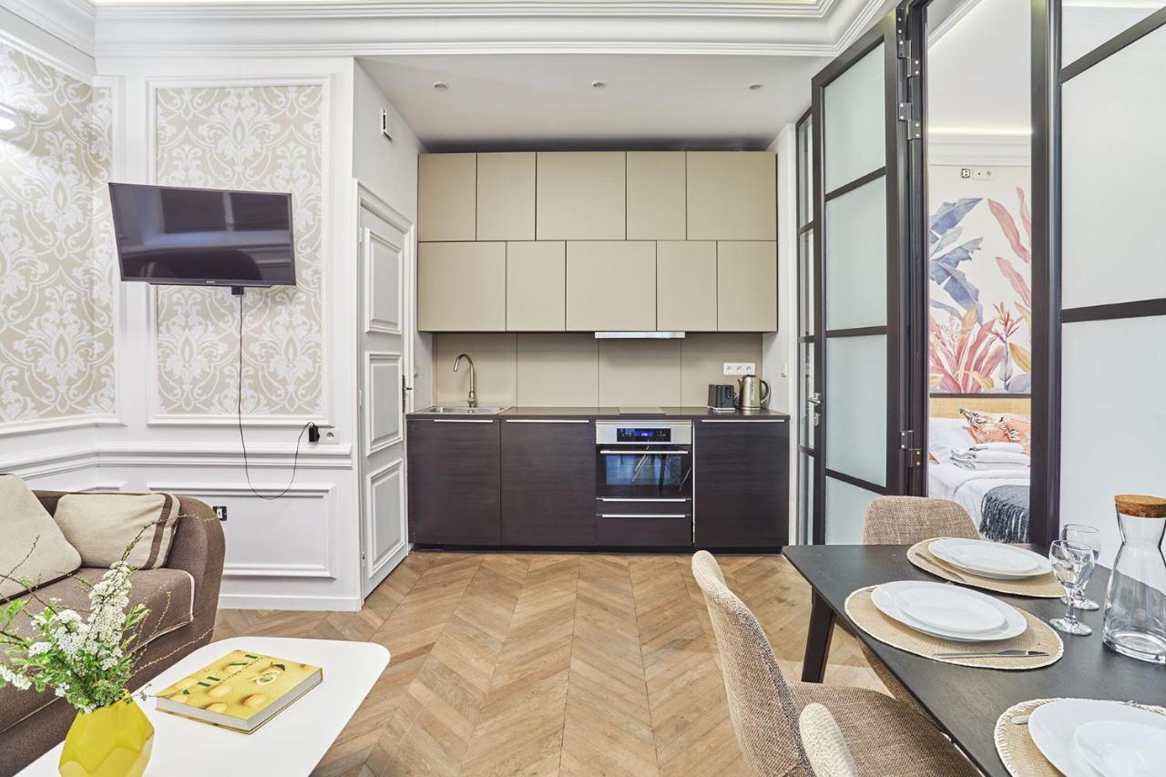 Apartment Louvre Museum By Studio Prestige Párizs Kültér fotó